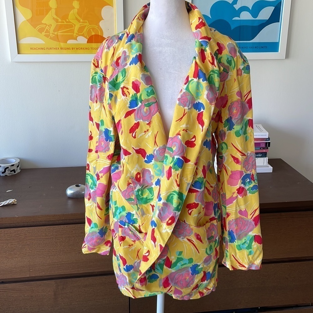 VINTAGE French 🇫🇷 Yellow Floral Loose Blazer - Picture 10 of 10
